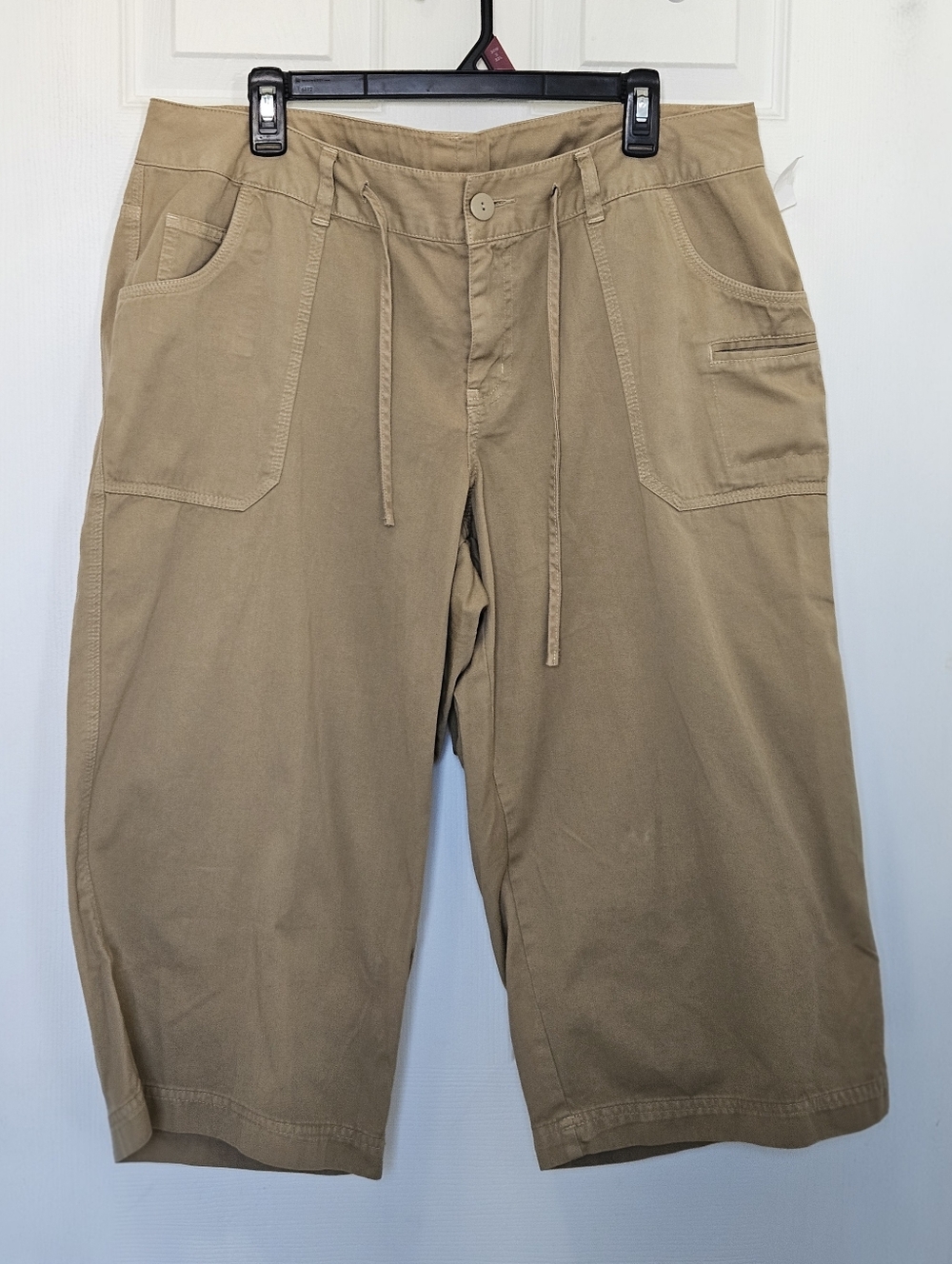 WD.NY Woman Black Khaki Capris